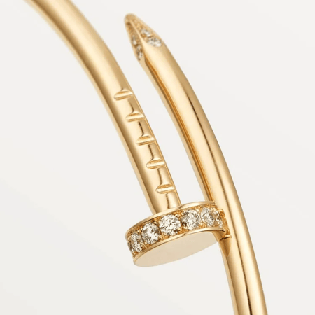 سوار من مجموعة "جوست آن كلو"