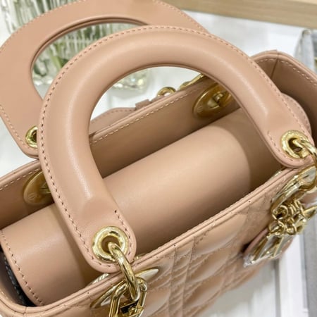 Dior CD sheepskin  20*17*8