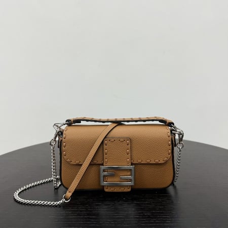 Fendi 20x13x5cm