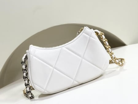 Chanel 11x20x5cm