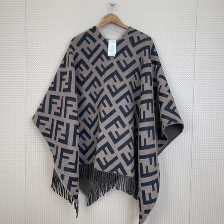 Fendi Two-sided cloak with fringe 140*150CM 51% wool 49% cashmere