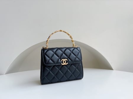 Chanel 11.5x14.5x5.5cm