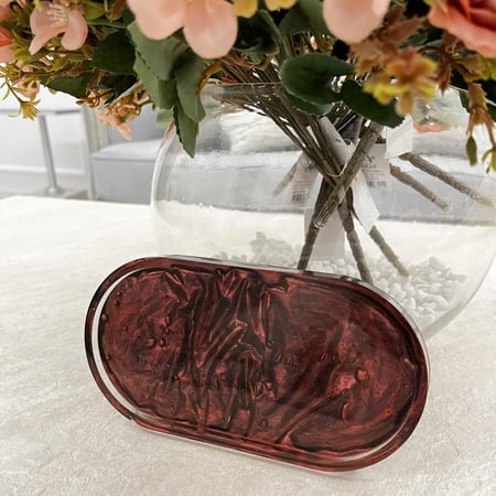 صينية بشكل مخملي