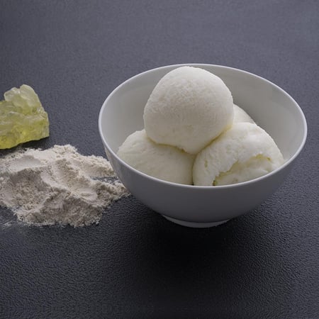 جيلاتو المستكة بحليب الماعز والسكر العضوي