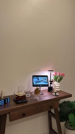 كورنر خشبي + رف مجاناً !!