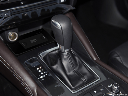 شاحن لاسلكي مازدا 6 2016+