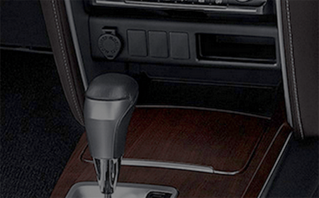 شاحن لاسلكي فورتشنر 2016+