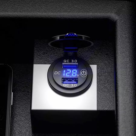 منافذ USB + PD مدور شحن سريع مع فاصل لمس وقارئ بطارية