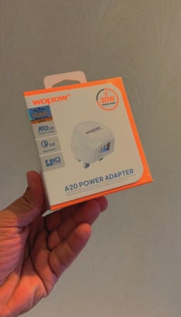 شاحن منزلي جداري A20  38 w