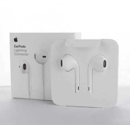 سماعة ابل الاصلية ايربودز lighting connector