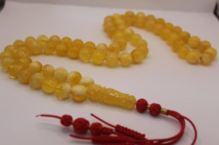 سبحة كهرمان اصفر