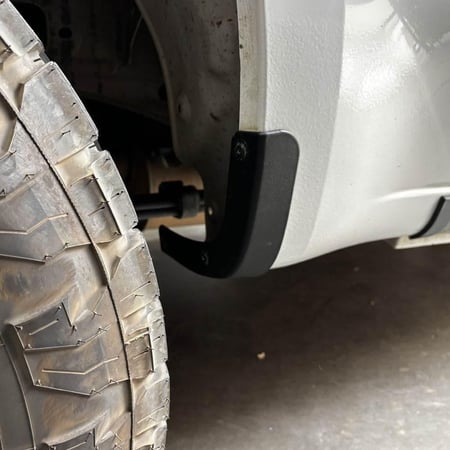 طقم استبدال نسافات الوكالة Mud Flap Delete For 2019-2025 Chevrolet Silverado 1500