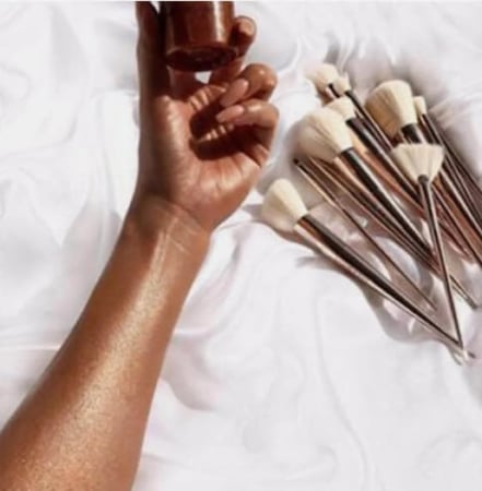 ايكونك -بخاخ اضاءة جسم ICONIC GLOW 120ML