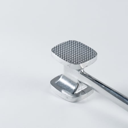 شاكوش لحم استيل بمقبض اسود alkhanbashi