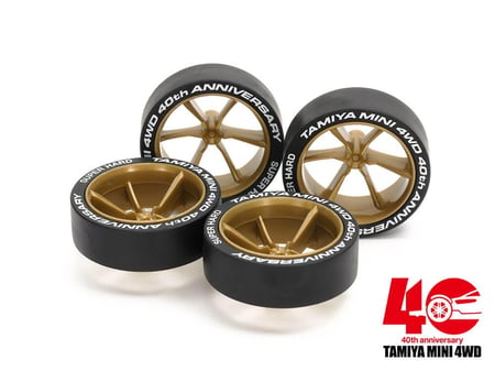 Super Hard Large Diameter Low-Profile Tire & Wheel Set (6 Spoke) Mini4WD 40th Anni. | إطارات قاسية جدا منخفضة وعجلات كبيرة بستة خطوط
