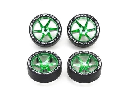 Super Hard Medium Dia. Low-Profile Tire & Wheel Set (Spiral Spoke) Fully Cowled 30th Anni. | إطارات عالية القساوة منخفضة وعجلات متوسطة بخطوط لولبية