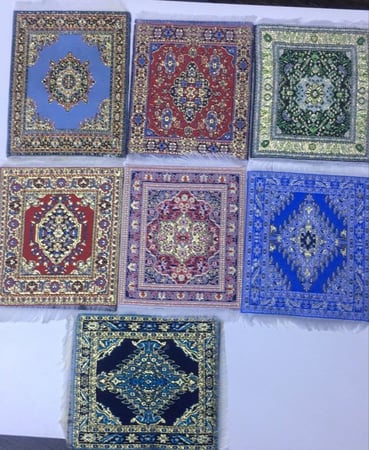 ميني كوستر بنمط سجاد شرقي
