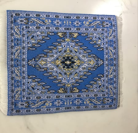 ميني كوستر بنمط سجاد شرقي