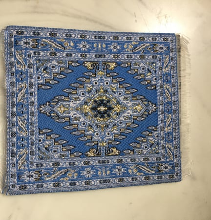 ميني كوستر بنمط سجاد شرقي