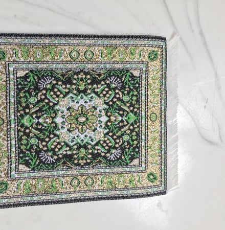 ميني كوستر بنمط سجاد شرقي
