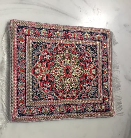 ميني كوستر بنمط سجاد شرقي