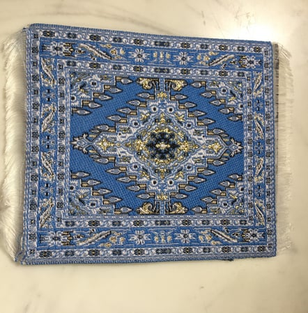 ميني كوستر بنمط سجاد شرقي