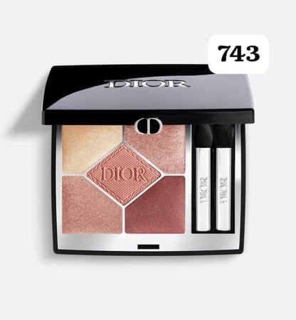 أيشادو ديور 743