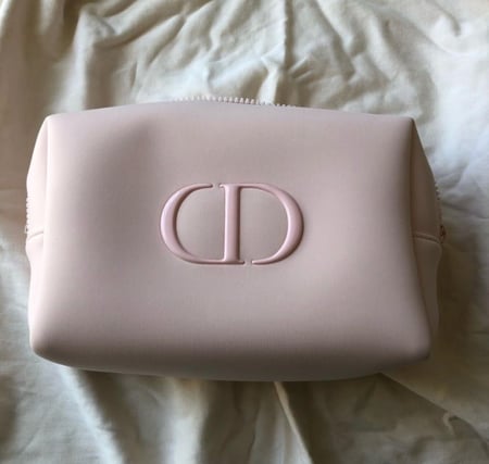 شنطة ميكب ديور وردي