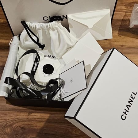 ملحقات شانيل كاملة