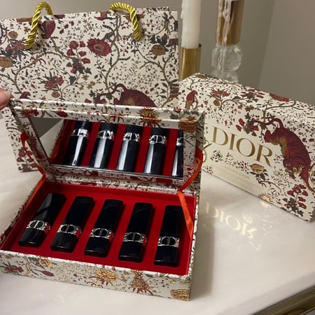 مجموعة ارواج ديور