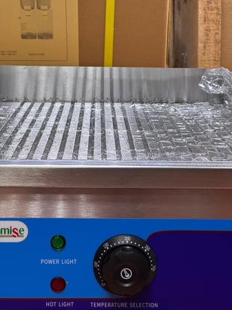 جريل سادة محزز Electric Griddle HEG‐822