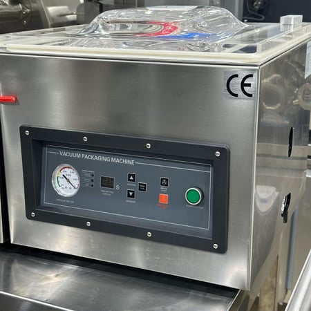 ماكينة فاكيوم لشفط الهواء على الطاولة VM400TE/B