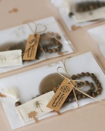 توزيعات يوم التأسيس ( سبحة النخلة الخشبية)