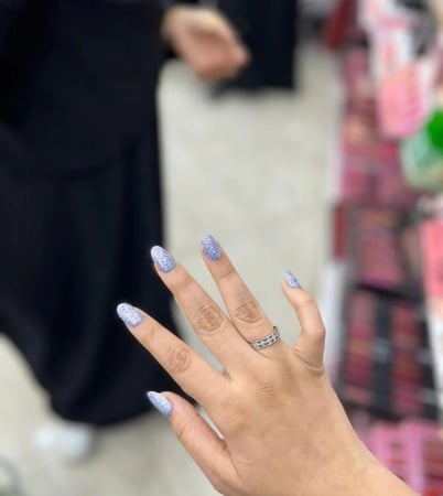 اظافر لاصقه قلتر