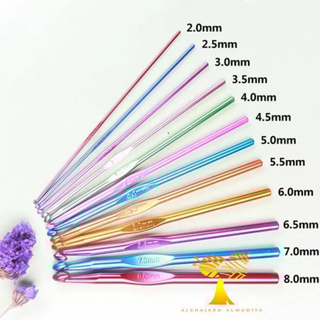 إبر كورشيه بمقبض معدني