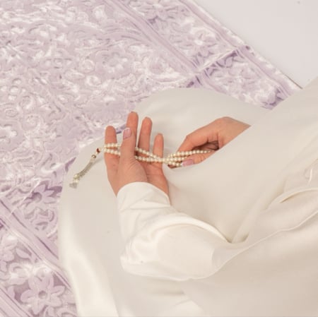 سجادة حرير موف بإسفنج