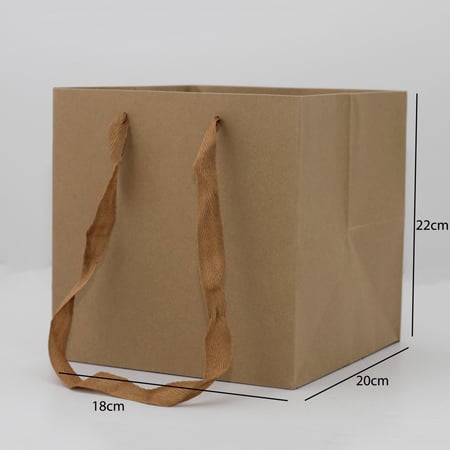 أكياس ورقية لون كرتوني