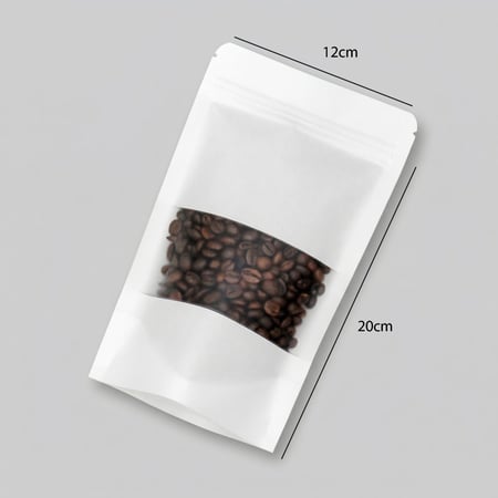 أكياس بهارات وقهوة بنافذة