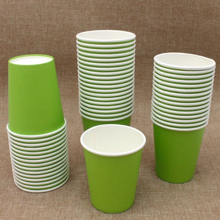 أكواب ورقية