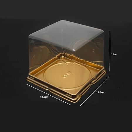 علب كيك بلاستيك بقاعدة ذهبية