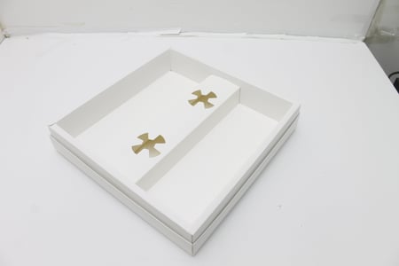 علب ورقية مقسم مع فتحتين صوص