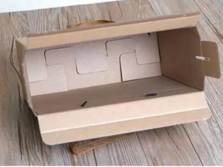 كرتون شحن بحبل