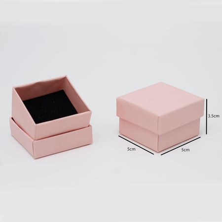 علب خواتم بعدة ألوان