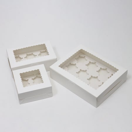 علبة كب كيك ورقية بواجهة شفافة