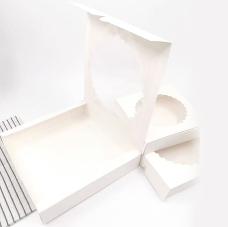 علب ورقيه فاخره