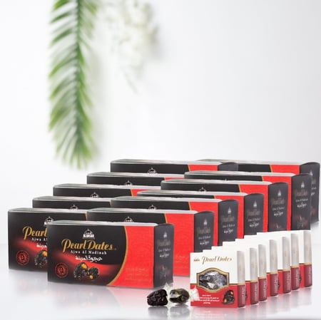 كرتون 12 علب من تمر عجوة المدينة 7 حبات بكتات (بالنوى او باللوز)