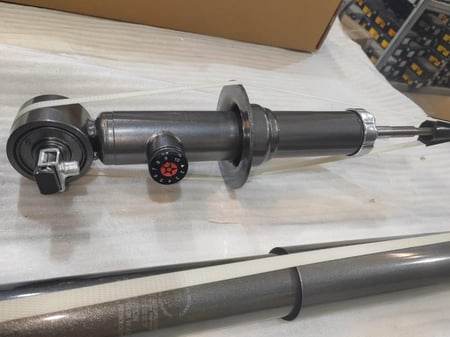 مساعدات غاز جمس يوكن تاهو سوبربان سلفرادو سيرا افلانش Adjustable Shocks غاز 10 درجات 2007-2020