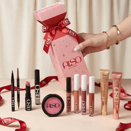 مجموعة سـيدة اللحظة