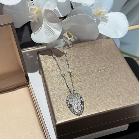 عقد بولغري تقليد