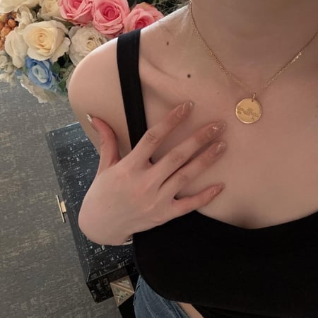 عقد فان كليف برج الدلو